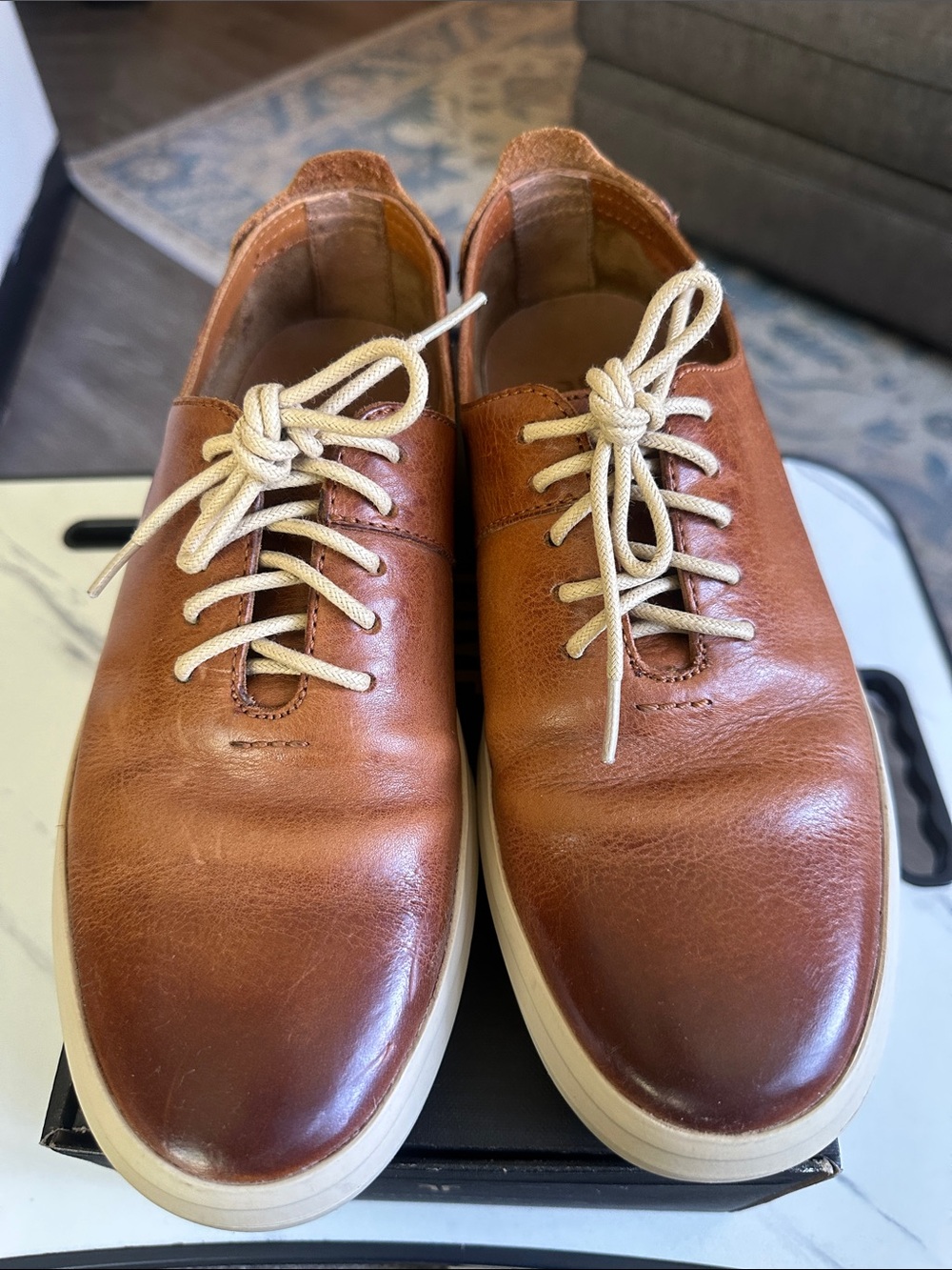 Frye Men's Caramel Leather Low-Top Sneaker with Cream Sole (size 9)